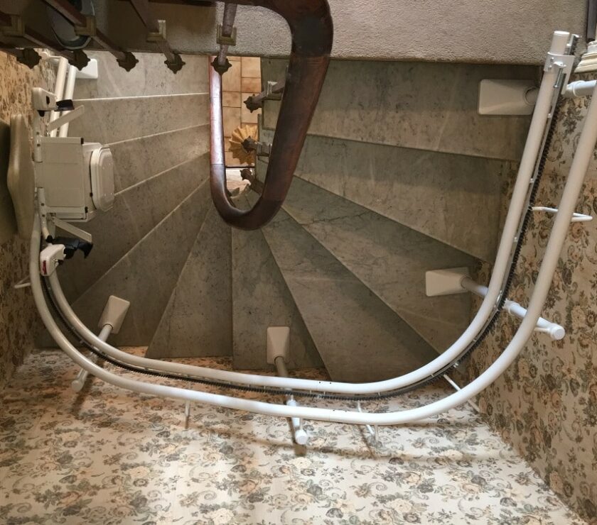 domilib-double-virage-monte-escalier-tournant