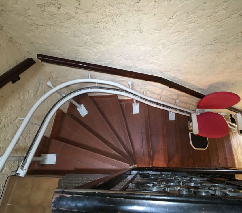 domilib-rail-a-double-tube-pour-monte-escalier-interieur-tournant-avec-siege-en-deplacement-tende-06430
